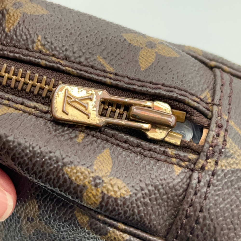 Louis Vuitton Trousse 23 Monogram Toilet Bag Very Good Condition w/LV Dust Bag - Picture 8 of 12